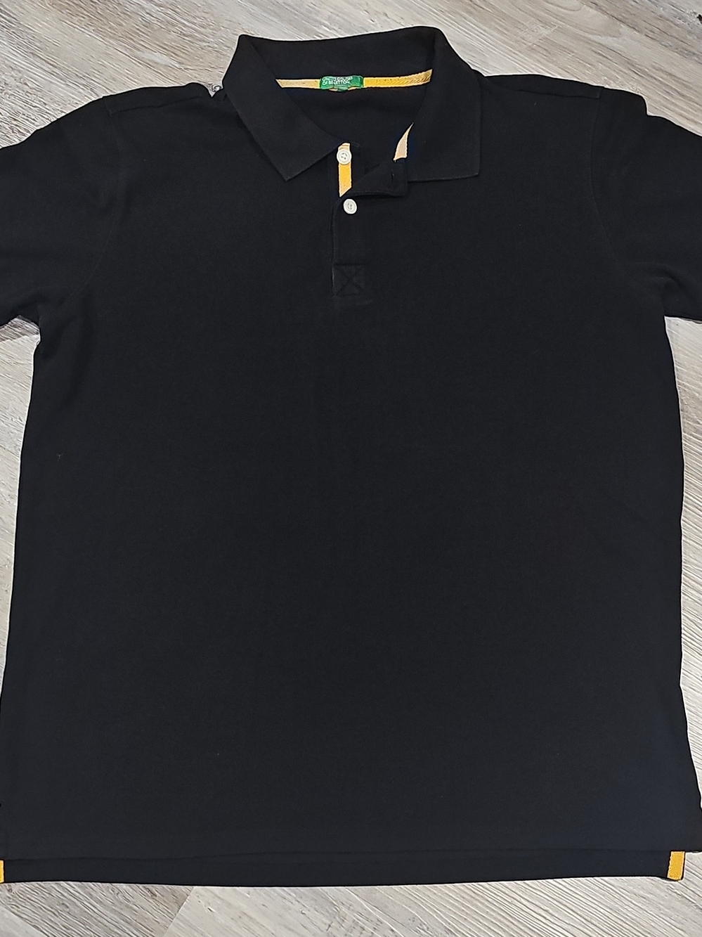 United Colors Of Benetton Men's Black Polo Shirt with Yellow Contrast Trim XL